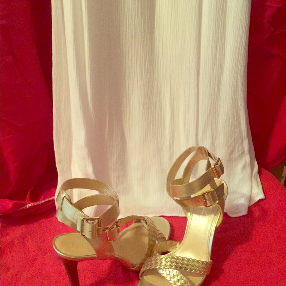 XL White Dress w/ size 11 leather sandals